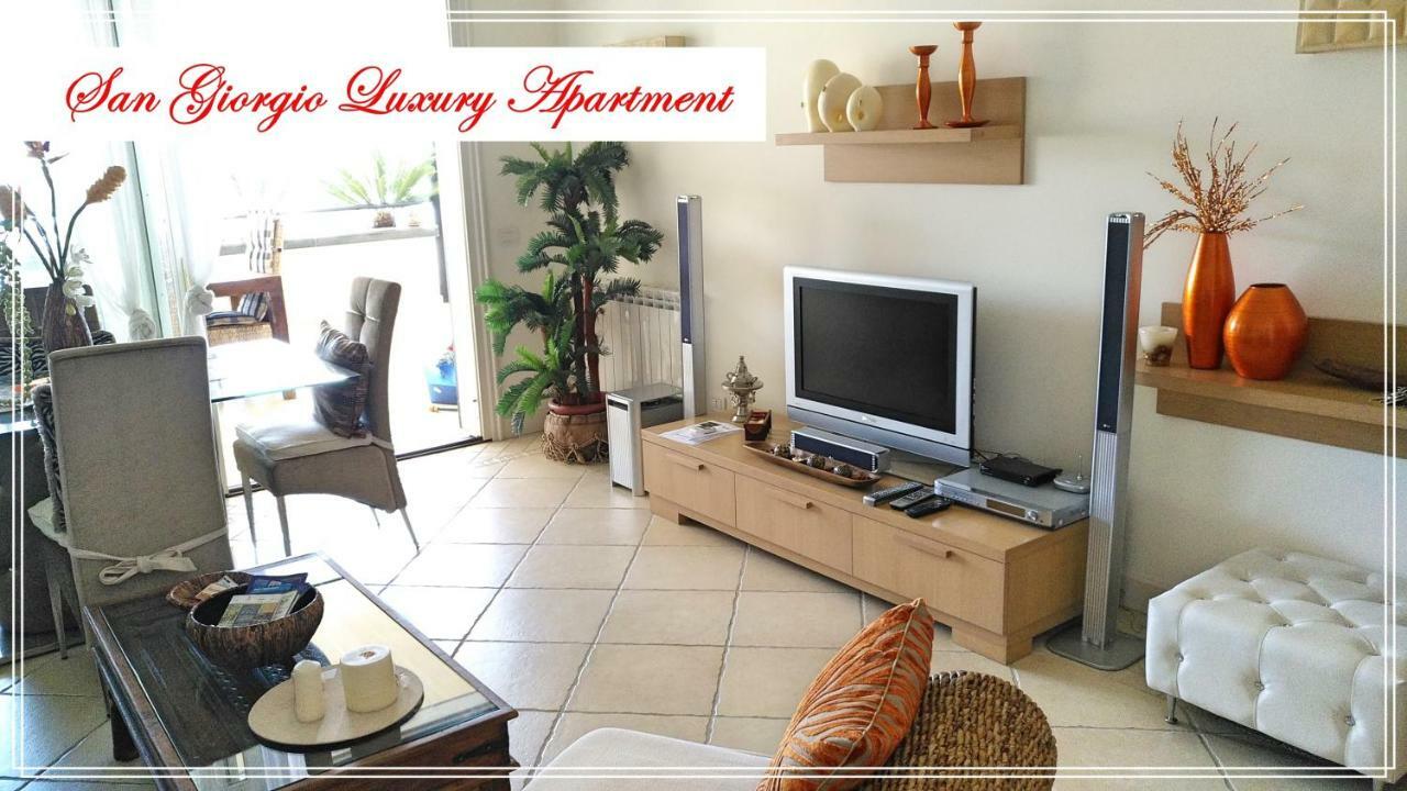 San Giorgio Luxury Apartment Taormina-Panoramic Pool & Parking Space Екстер'єр фото